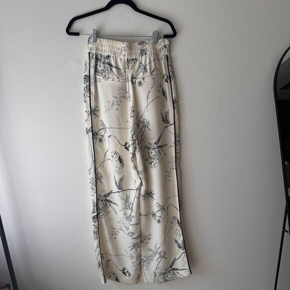 EUC H&M Floral Wide Leg Trouser Pants, size: 6 - Picture 2 of 7